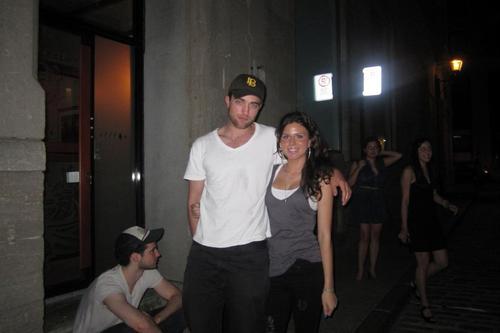  Rob in Montreal with some (lucky) 팬