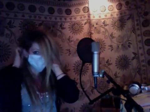  Avril Lavigne - Vlog from Hensen Studios
