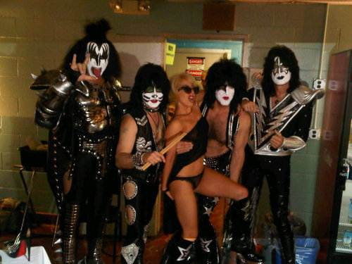  GaGa with 吻乐队（Kiss）