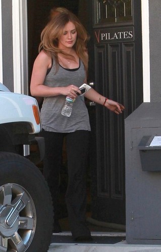  Hilary out in Toluca Lake