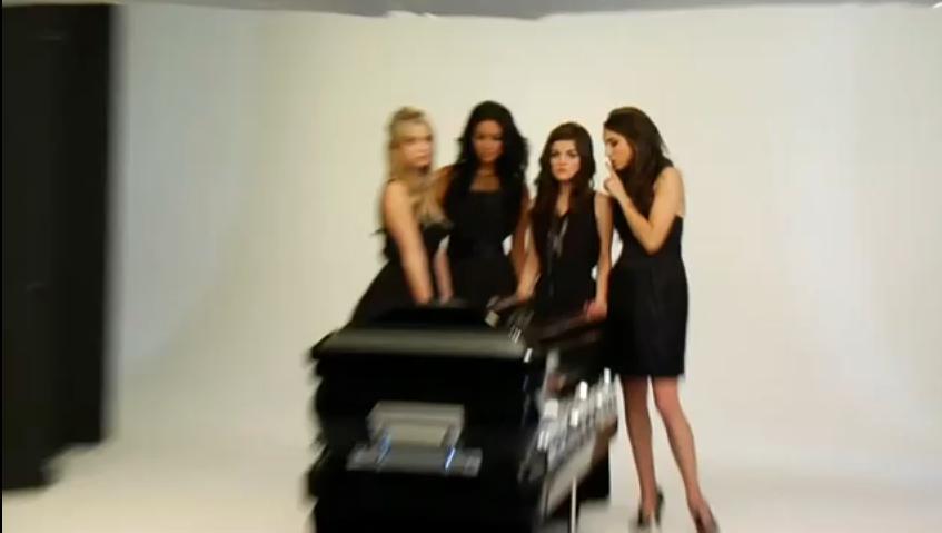 Promotional Photoshoot Behind The Scenes Pretty Little Liars TV Show 