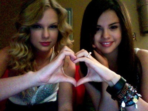  taylor schnell, swift and selena gomez