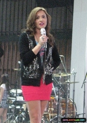 8-17-10 performing in Holmdel, New Jersey