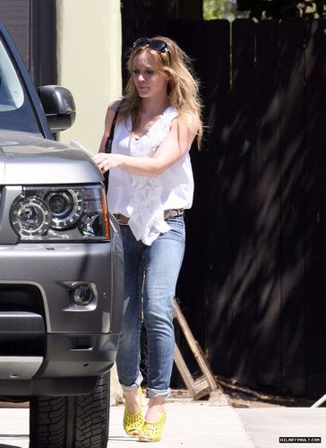 Hilary out in  Toluca Lake