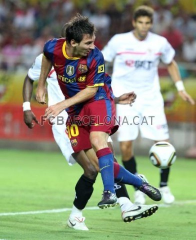  Messi < 33