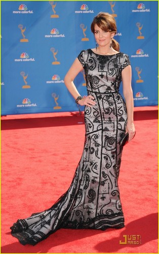  Tina Fey - Emmys 2010 Red Carpet