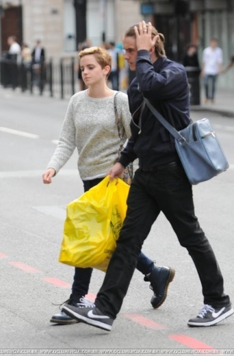 Emma Watson Alex Watson shopping in London on 28 08