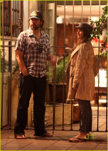 Penelope Cruz & Javier Bardem: Santa Monica Movie Night!