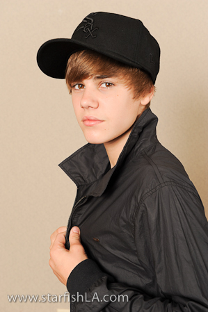 Cute Wallpaper Of Justin Bieber. wallpaper justin bieber black