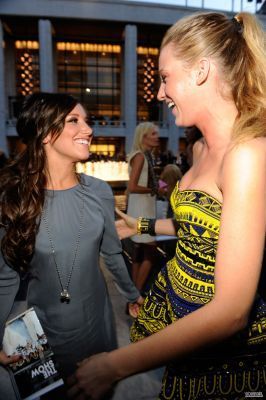 leighton and Blake at Fashion's Night Out - The hiển thị September 7