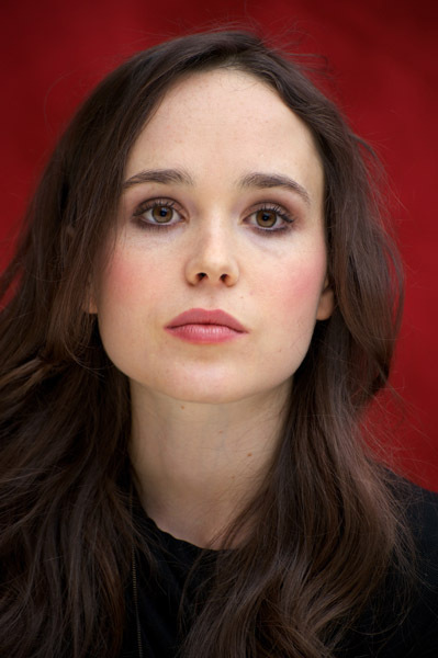 Ellen Page || "Inception" Press Conference 2010 - Dom ...