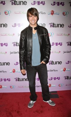 James @ J-14s In Tunes Rocks Party