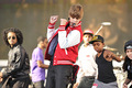 Justin Bieber rehearses outside the Nokia Theater for the 2010 MTV VMAs.  - justin-bieber photo
