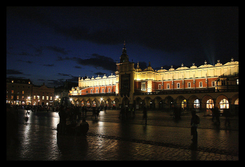  Krakow bởi night, Poland