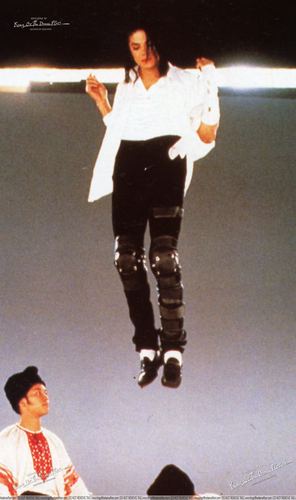  MJ *big photos*