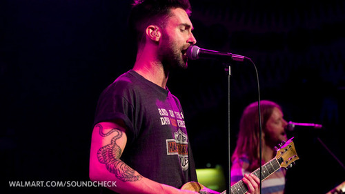  Maroon 5 on Soundcheck