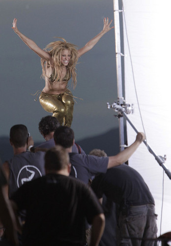 Shakira Films a Music Video 3