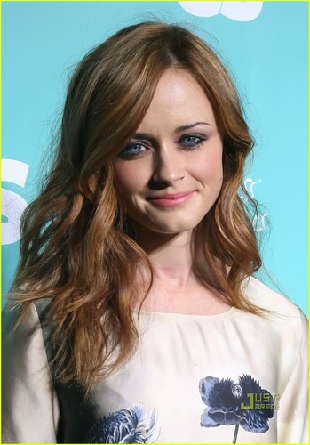  Alexis Bledel@ US Weekly’s 25 Most Stylish New Yorkers on September 15