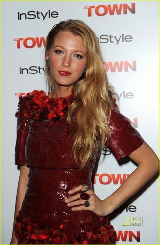  Blake Lively: 'The Town' Premiere at TIFF