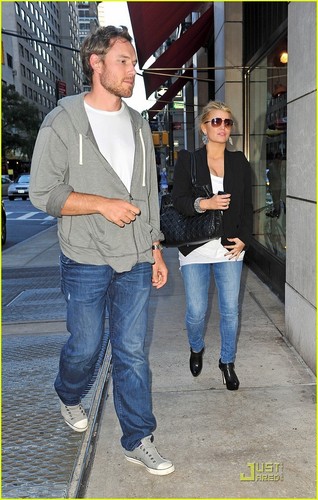 Jessica Simpson: Retail Therapy with Eric Johnson