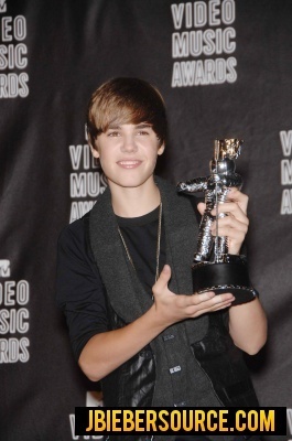  Justin in the 2010 VMA press room