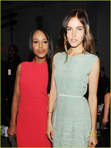  Katie Holmes & Isabel Lucas: Front Row at Calvin Klein!