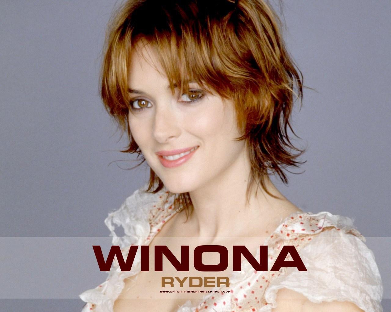 Winona Ryder - Picture Gallery