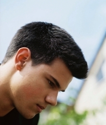 New Outtakes of Taylor Lautner from ‘Interview’ Magazine Photoshoot 