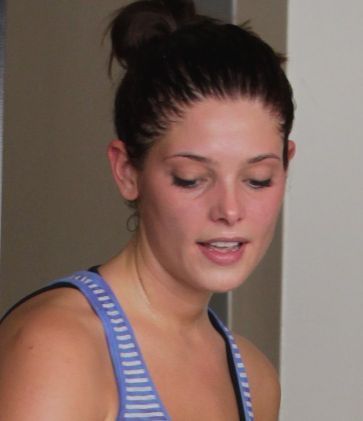  Ashley leaving gym in Studio City (September 23rd 2010)
