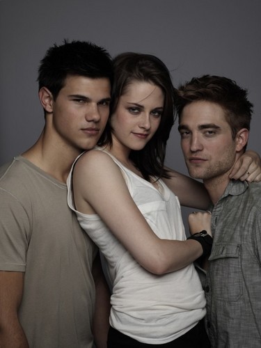  Entertainment Weekly Outtakes Of Robert Pattinson, Taylor Lautner & Kristen Stewart! (2010)"