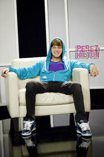 justin bieber dressed in purple. dresses as Justin Bieber