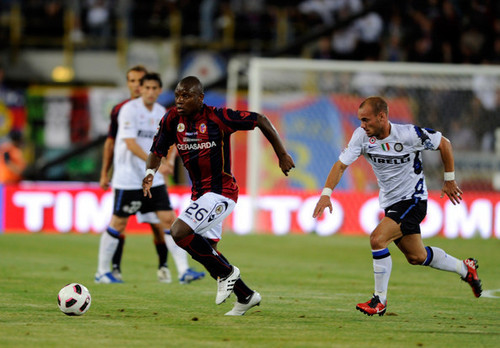  Sneijder playing for Inter