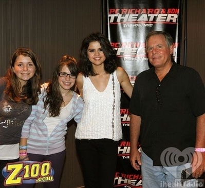  Z100 Meet and Greet and konser