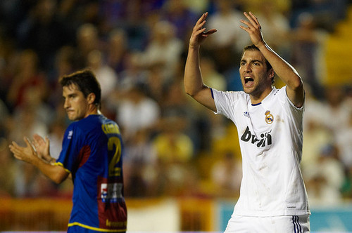  Higuain playing for Real Madrid