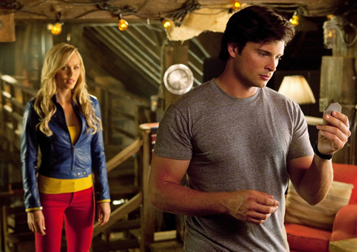  Smallville - Episode 10.03 - Supergirl - Promotional picha (HQ and Unwatermarked) Copied