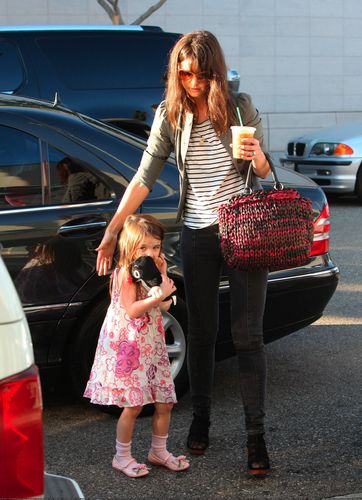 Suri shopping in Beverly Hills with Katie 