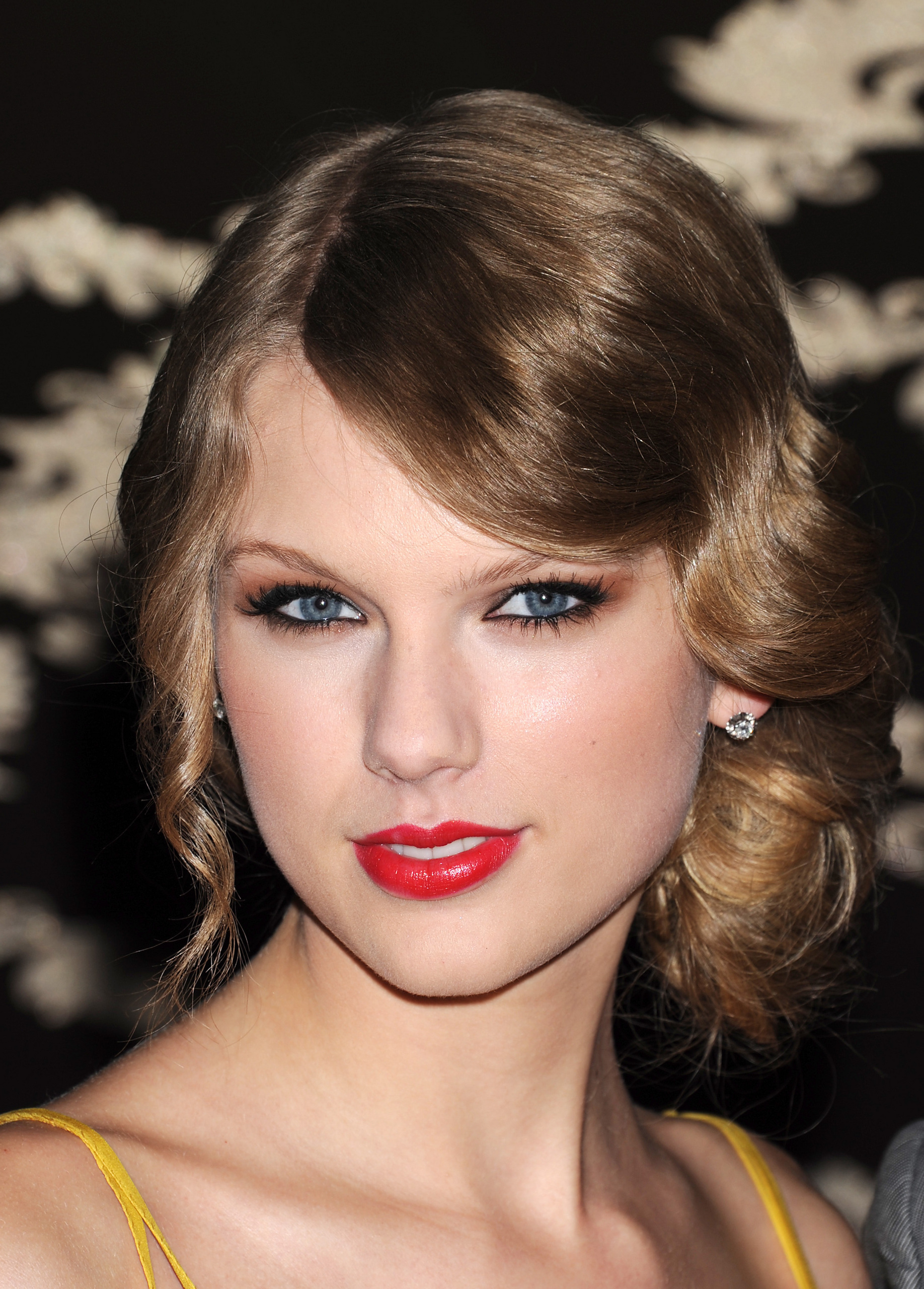 Taylor Swift - Wallpaper Hot
