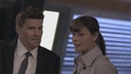 booth-and-bones - B&B - 6x2 - The Couple in the Cave screencap