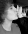 Justin Bieber And Selena Gomez Kissing!! - justin-bieber photo