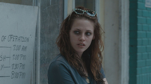  New 图片 of Kristen Stewart from 'Welcome to the Rileys'