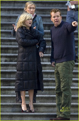 Reese Witherspoon & Chris Pine Work on 'War'