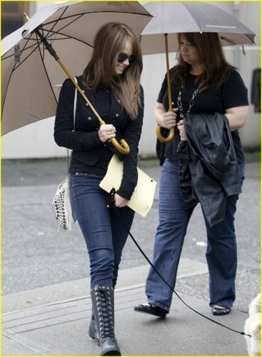  Taking Presley for a walk in Vancouver(September 28,2010)