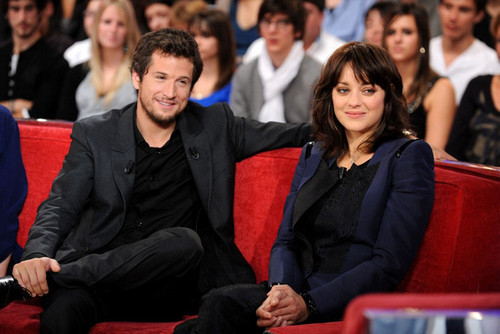  Marion Cotillard and Guillame Canet taping "Vivement Dimanche" (October 7, 2010)