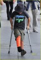 Reese Witherspoon: Deacon's On Crutches! - reese-witherspoon photo