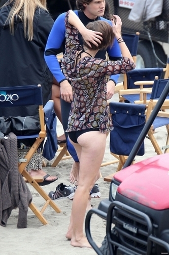  On The Set of 90210 Season 3 > October 14th, 2010 