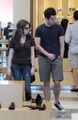Anna Kendrick shopping with a guy - twilight-series photo