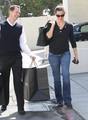 Jen Shopping at Channel and out with Violet! - jennifer-garner photo