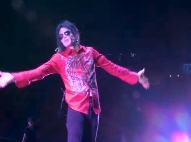  MICHAEL JACKSON - THIS IS IT