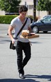 Nick out in LA - the-jonas-brothers photo