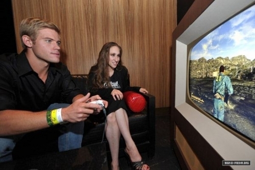  2010-10-16 Fallout New Vegas launch event in Las Vegas (More pics)